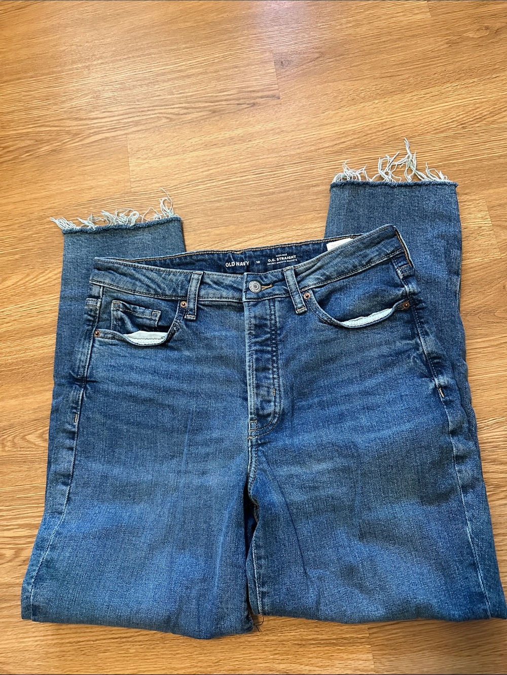 Old Navy Frayed-Hem Jeans in Blue Denim